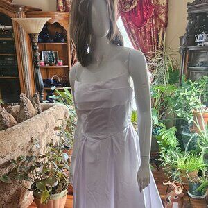 Beautiful Wedding Dress by Formal Dress - Size L - NWT
